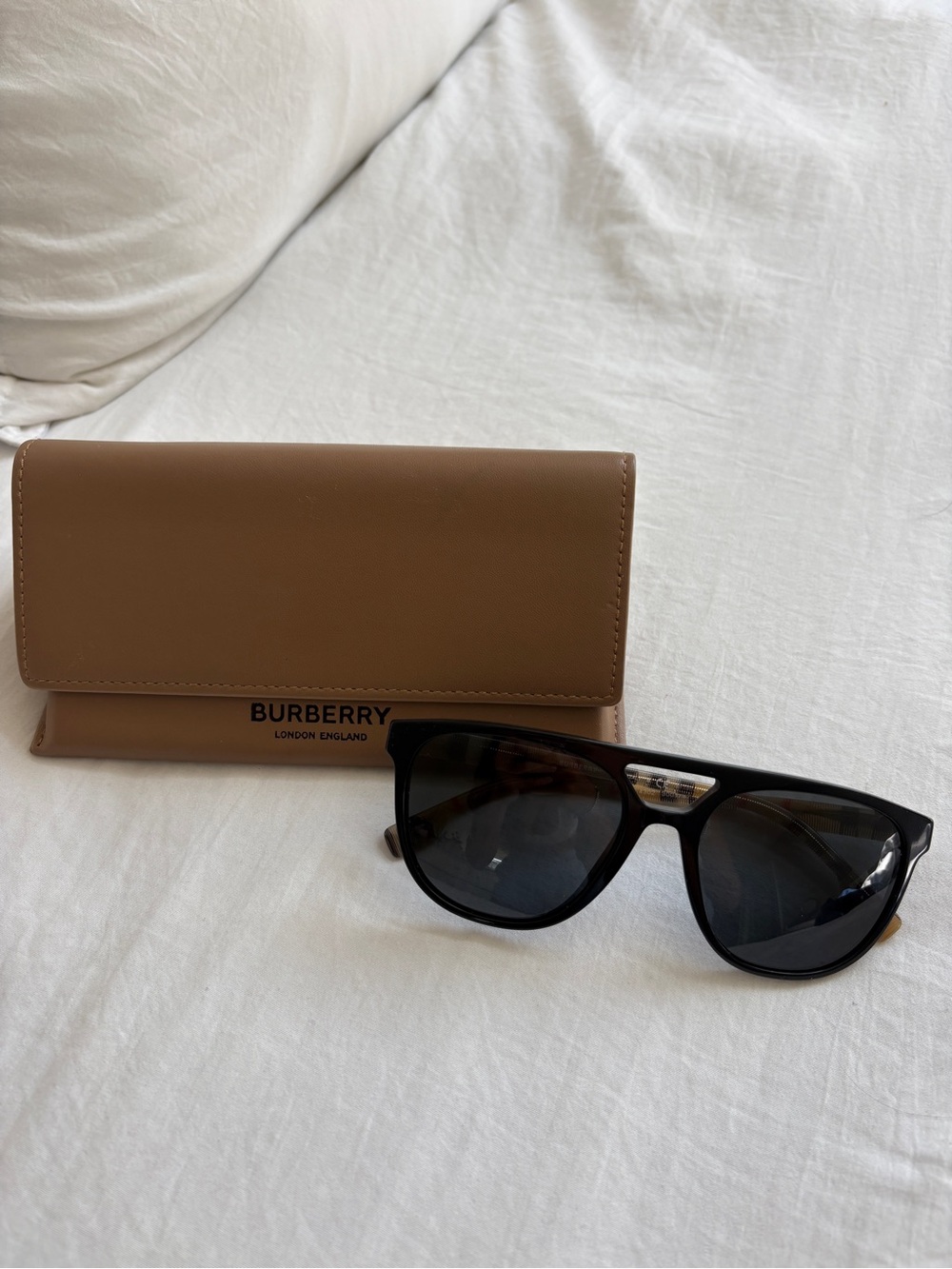 Burberry Men’s Toiletry/Sunglasses Case in Tan with Black Sunglasses